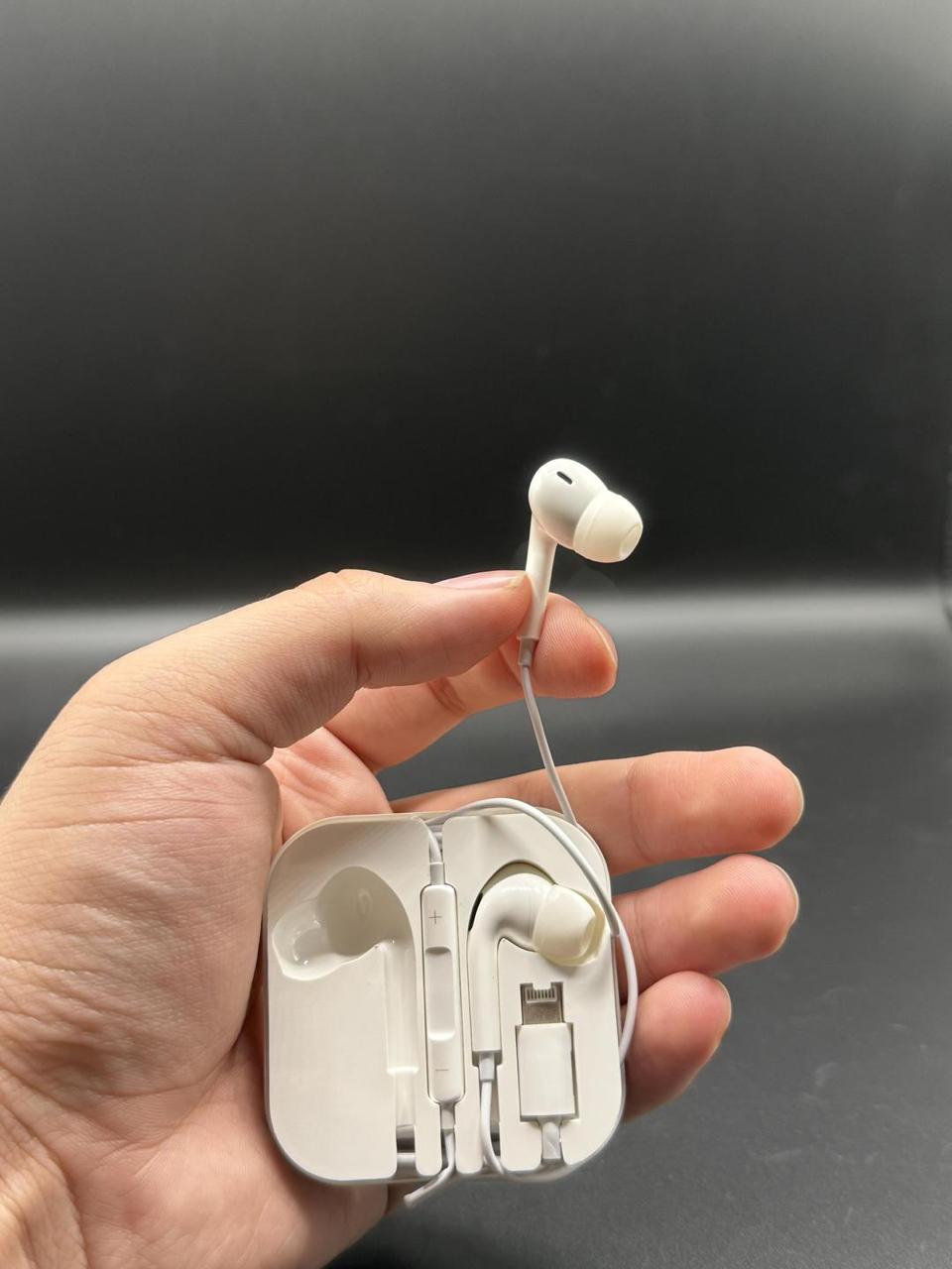 Apple Ear Headphones Wired Earphone For Iphone Microphone Ear Phone – Hands-free – Without Box